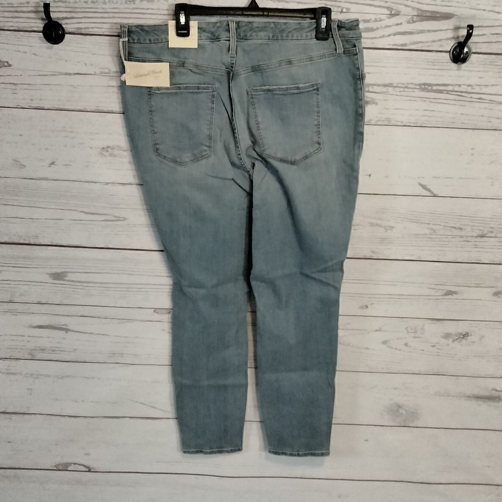 New Without tags "Universal Thread" woman's jeans - Picture 4 of 12